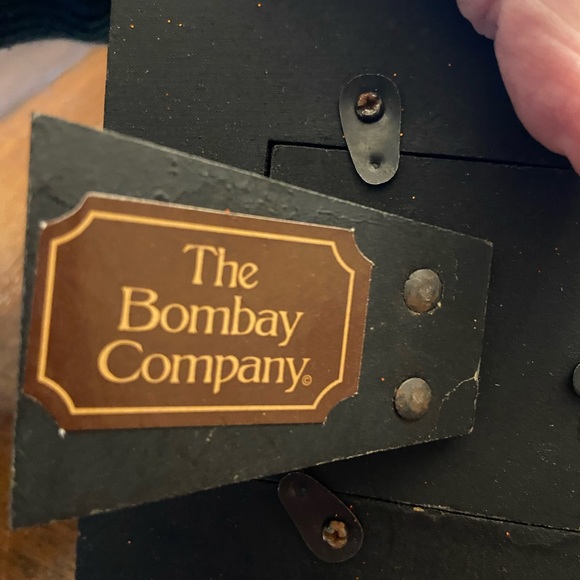 The Bombay Company  Set of 2 Harlequin Hand-Beaded 2 x 2 Picture Frames With Box - Picture 4 of 5